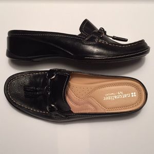 Naturalizer Velocity Blk Leather Mules NEW in box